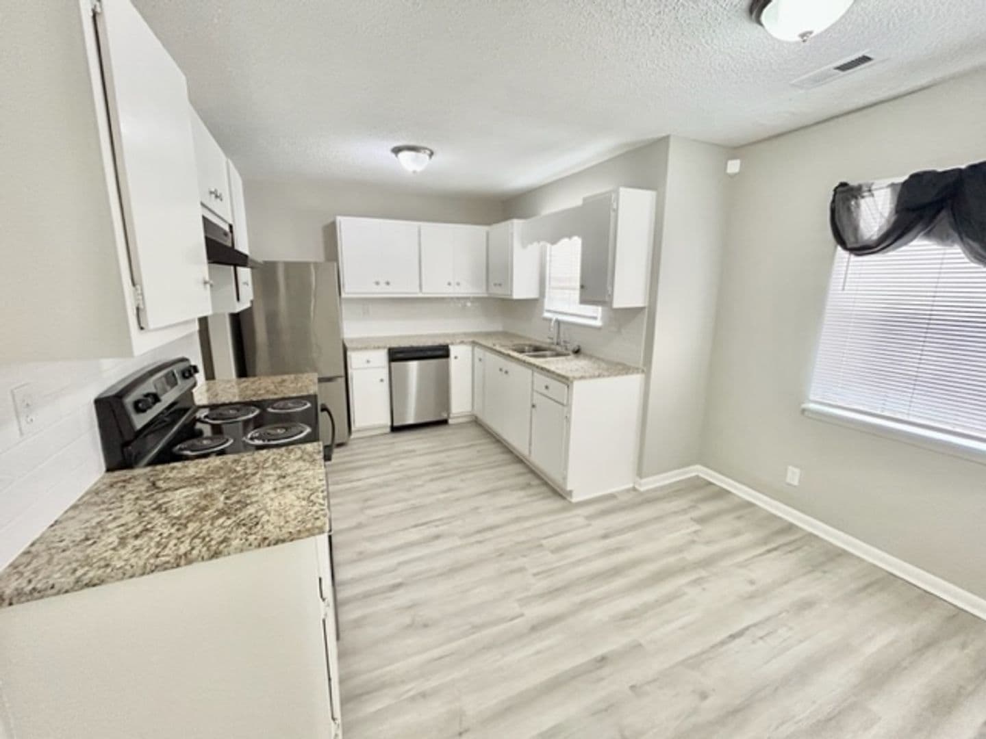 Huntsville House: 4304 Chalet Cir
