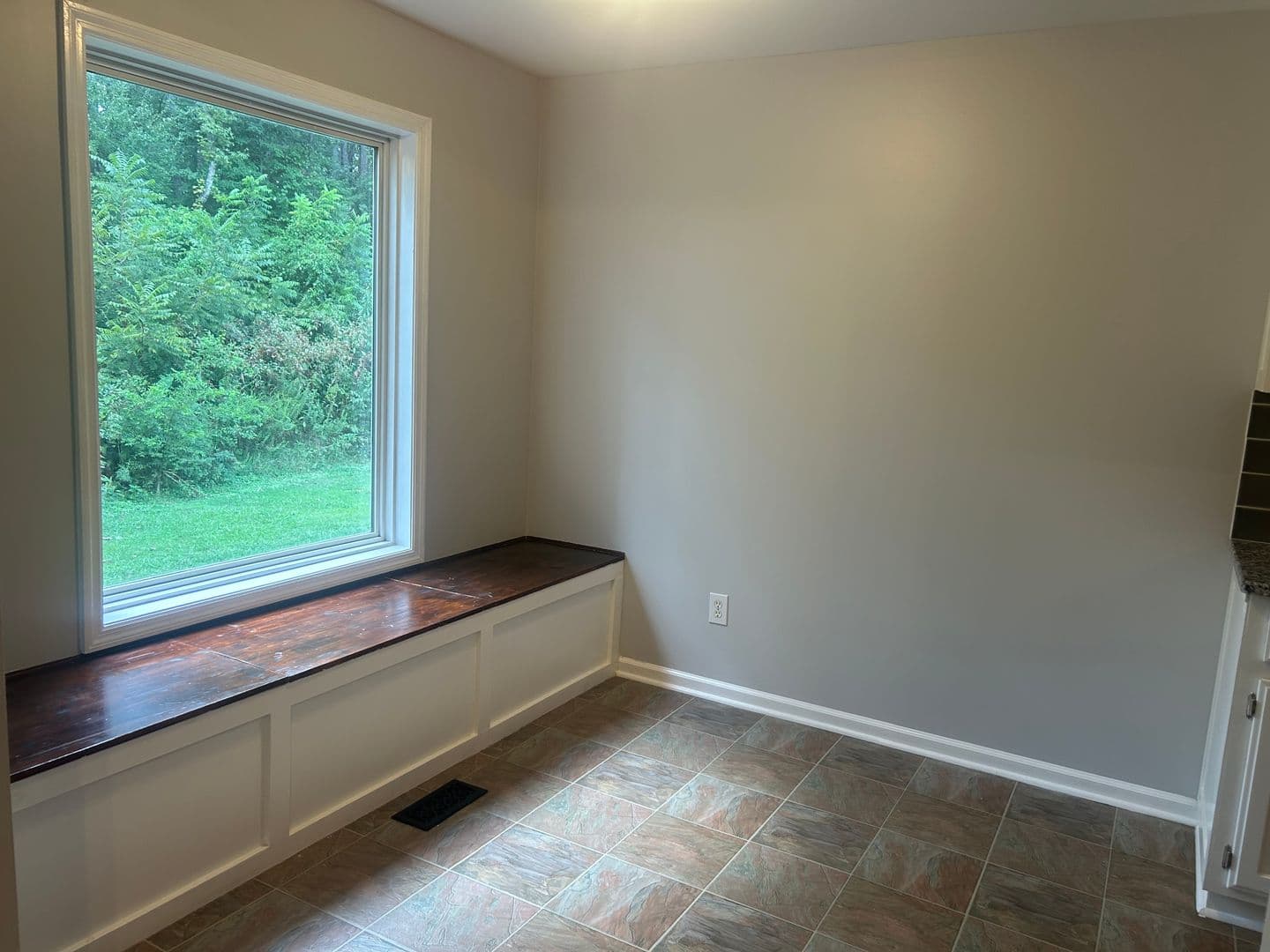 Madison House: 12594 Hutchins Circle