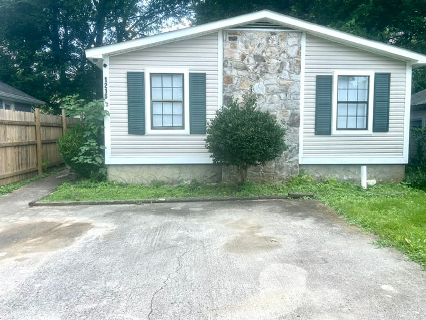 Huntsville Apartment: 1216 1/2 Stevens Ave