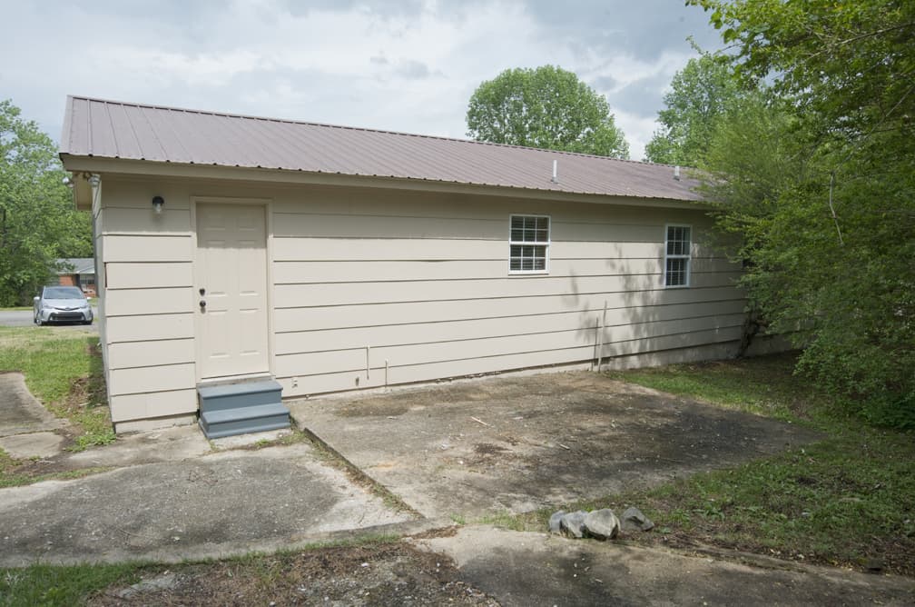 Brownsboro House: 184 H Mitchell Drive