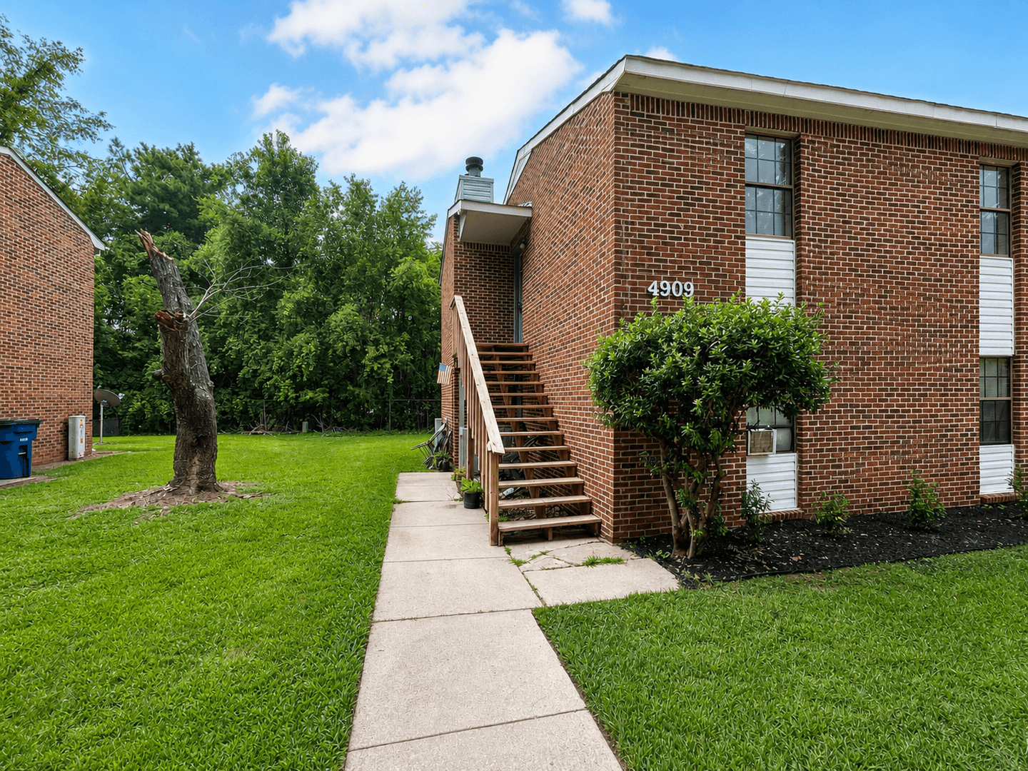 Huntsville Apartment: 4909 Cotton Row