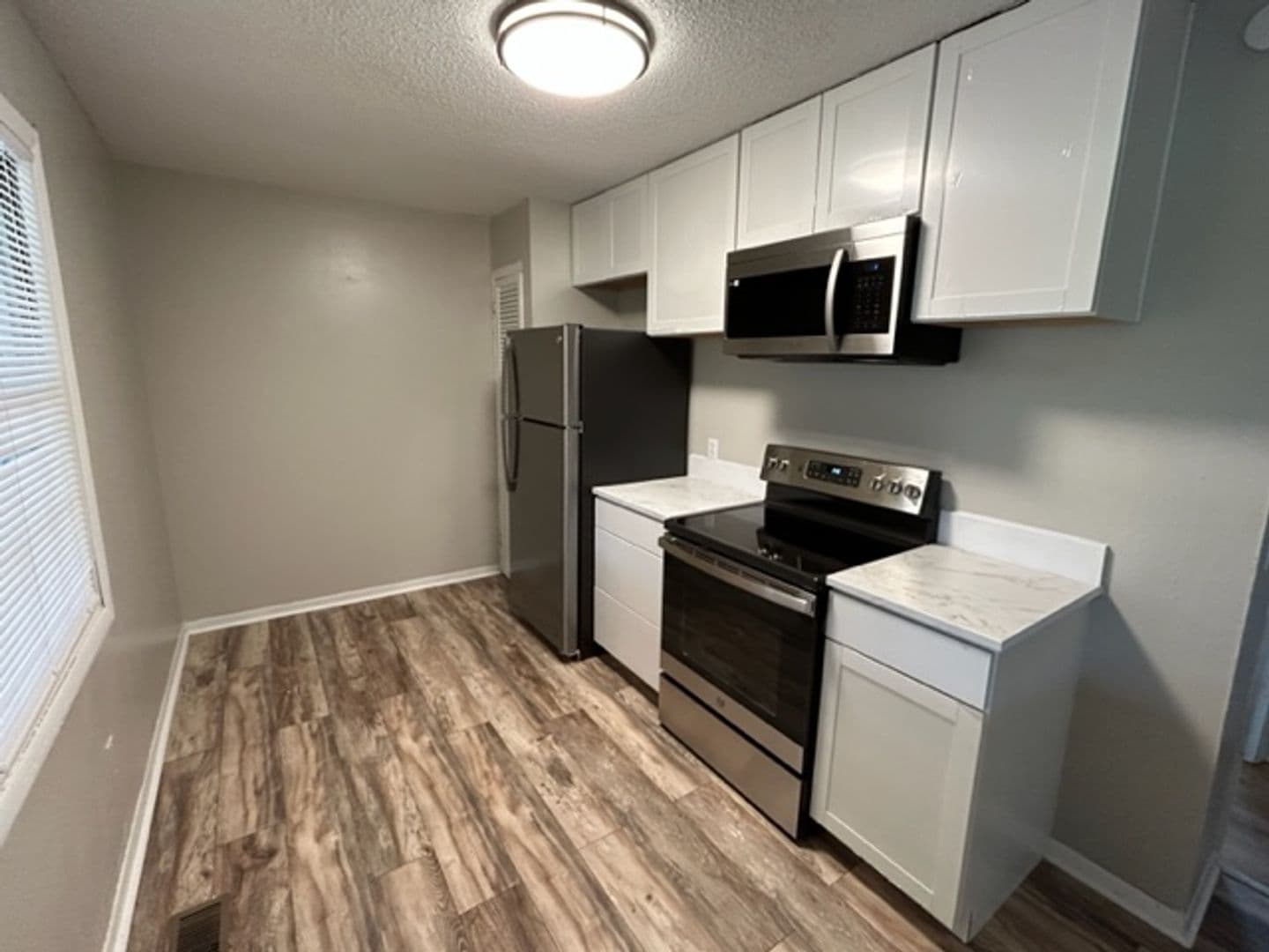 Huntsville House: 613 Royal Oak Dr NW