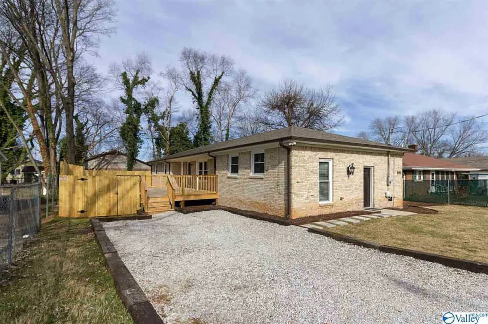 Huntsville House: 2904 6th Ave SW