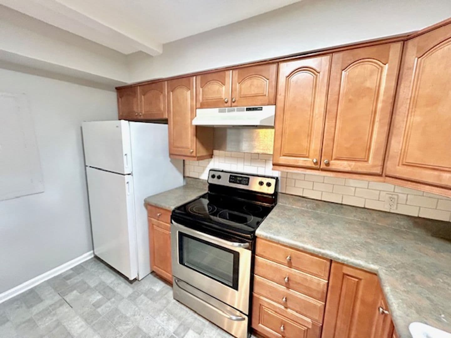 Madison House: 119 Crescent Cir