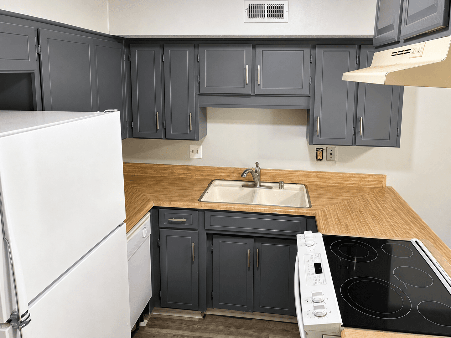 Huntsville Apartment: 9024 Mahogany Row