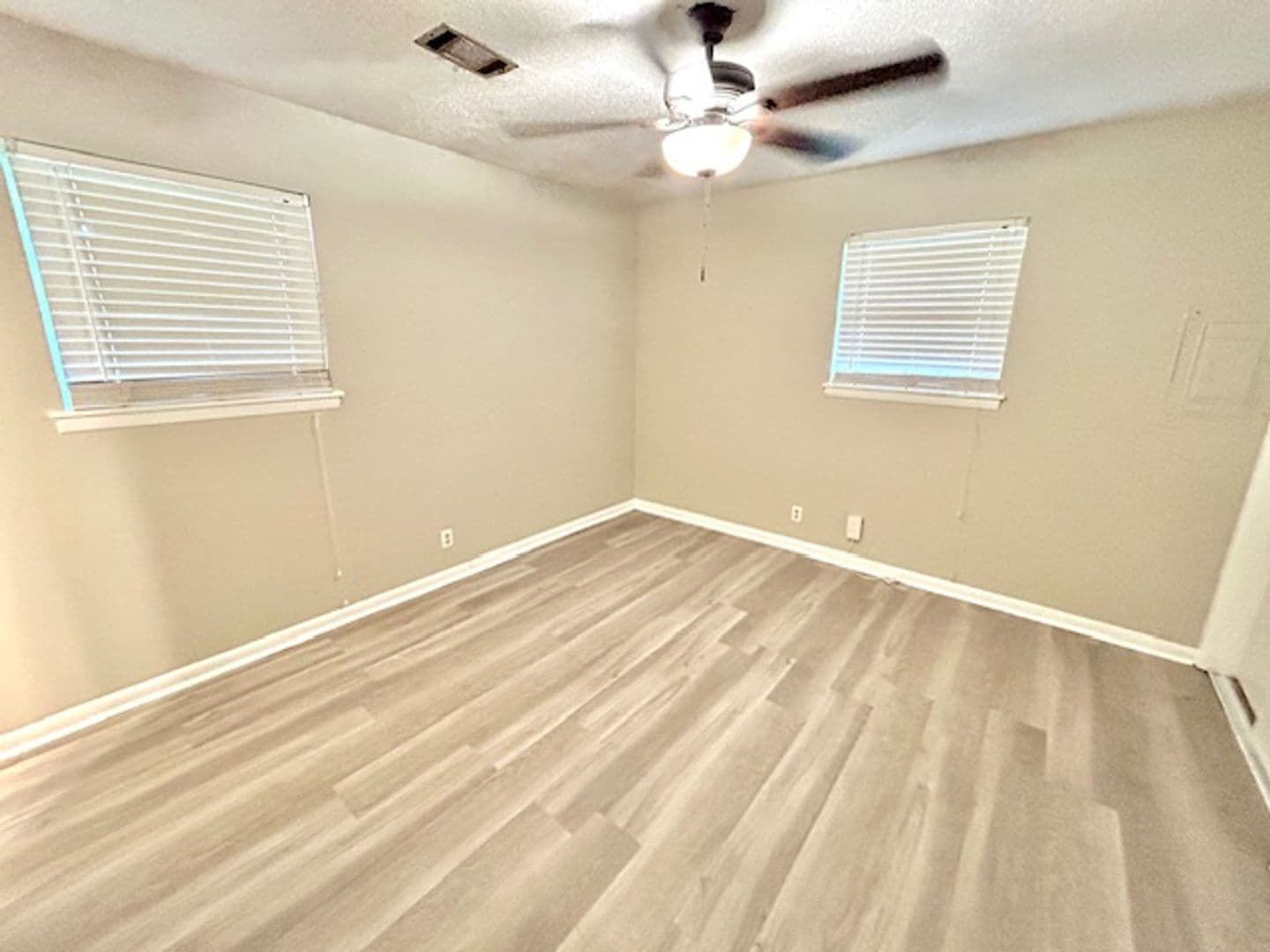 Huntsville House: 3305 E. Tucker Drive NW