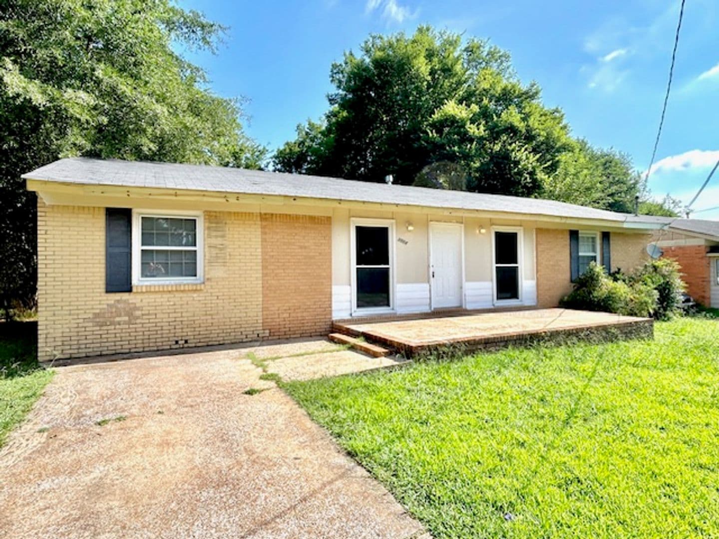 Huntsville House: 3004 Belafonte Ave NW