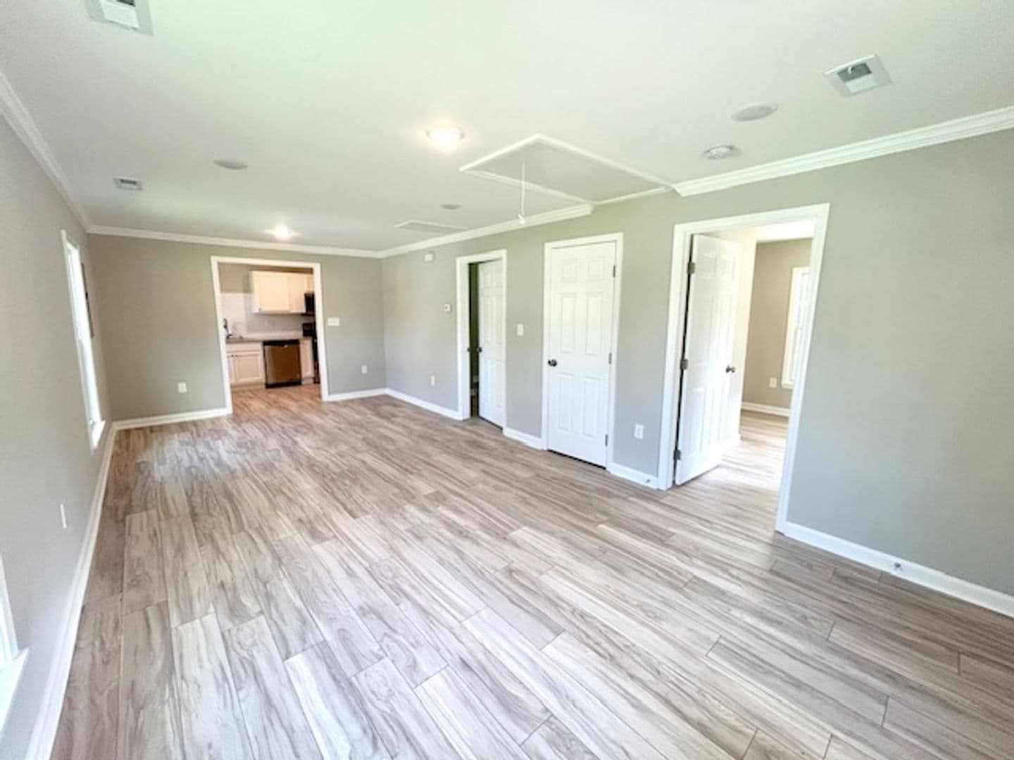 Huntsville House: 2911 Meridian St N