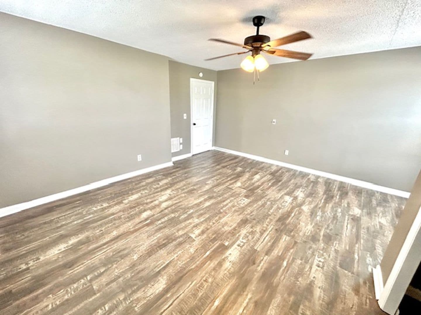 Huntsville House: 3514 Triana Blvd