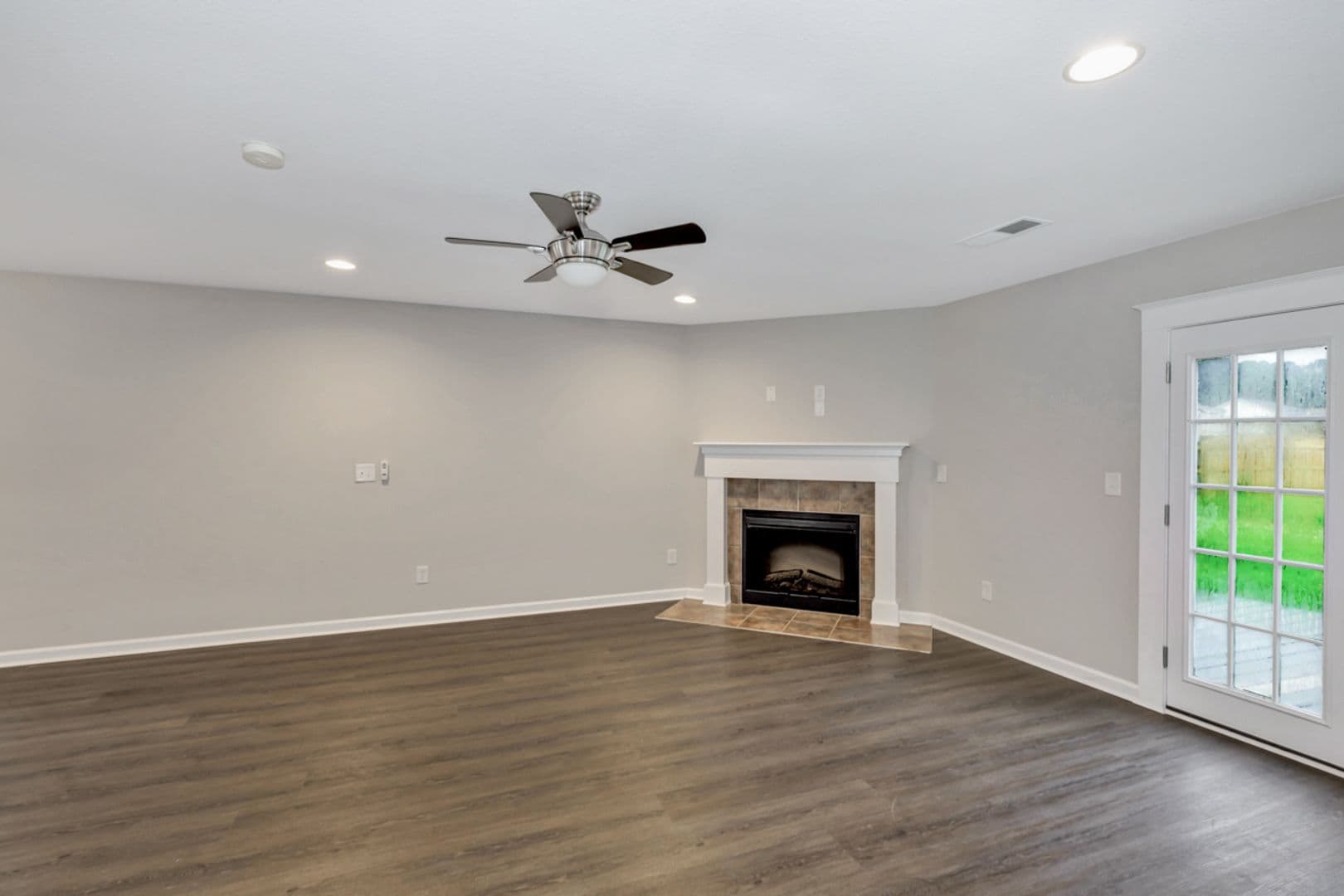 Owens Cross Roads House: 101 Belle Haven Drive