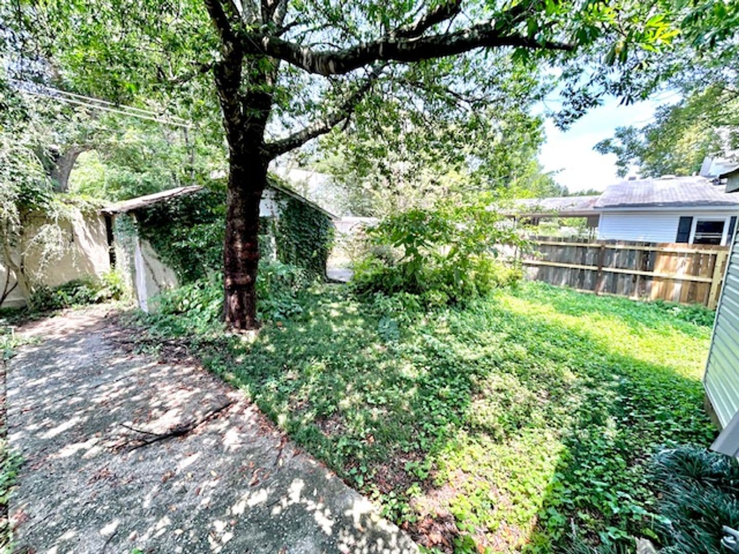 Huntsville House: 3512 Triana Blvd