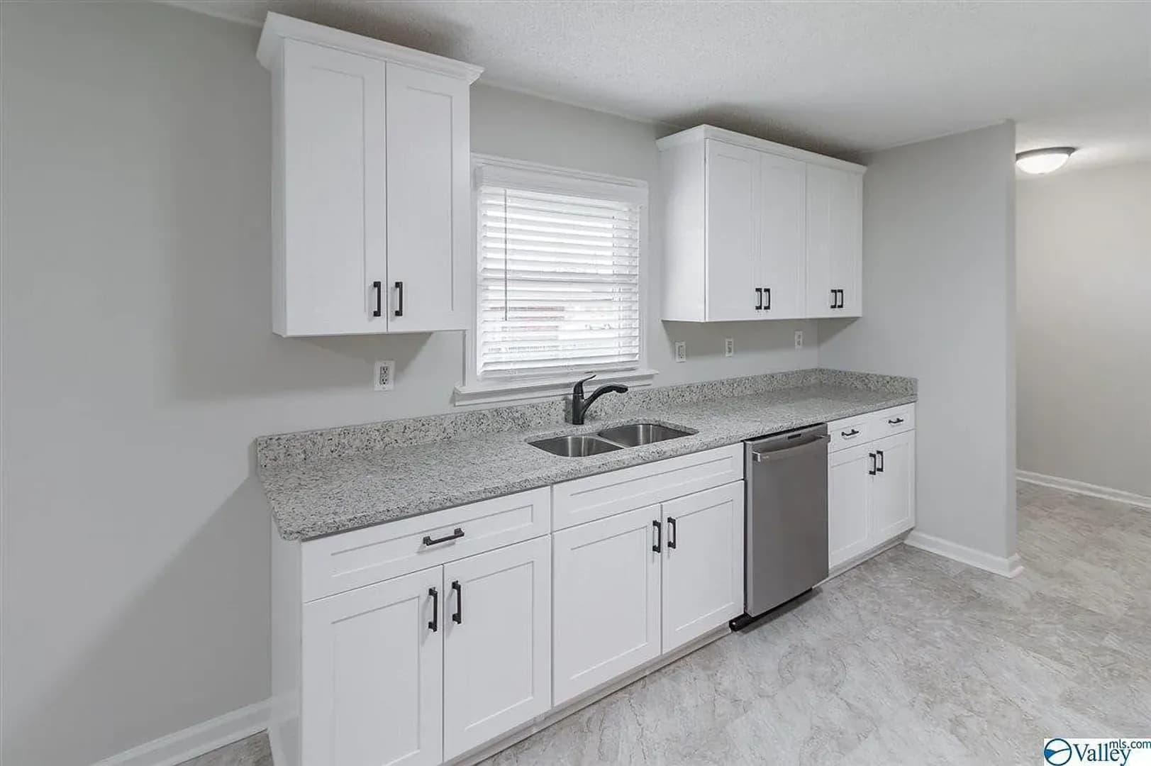 Huntsville House: 2904 6th Ave SW