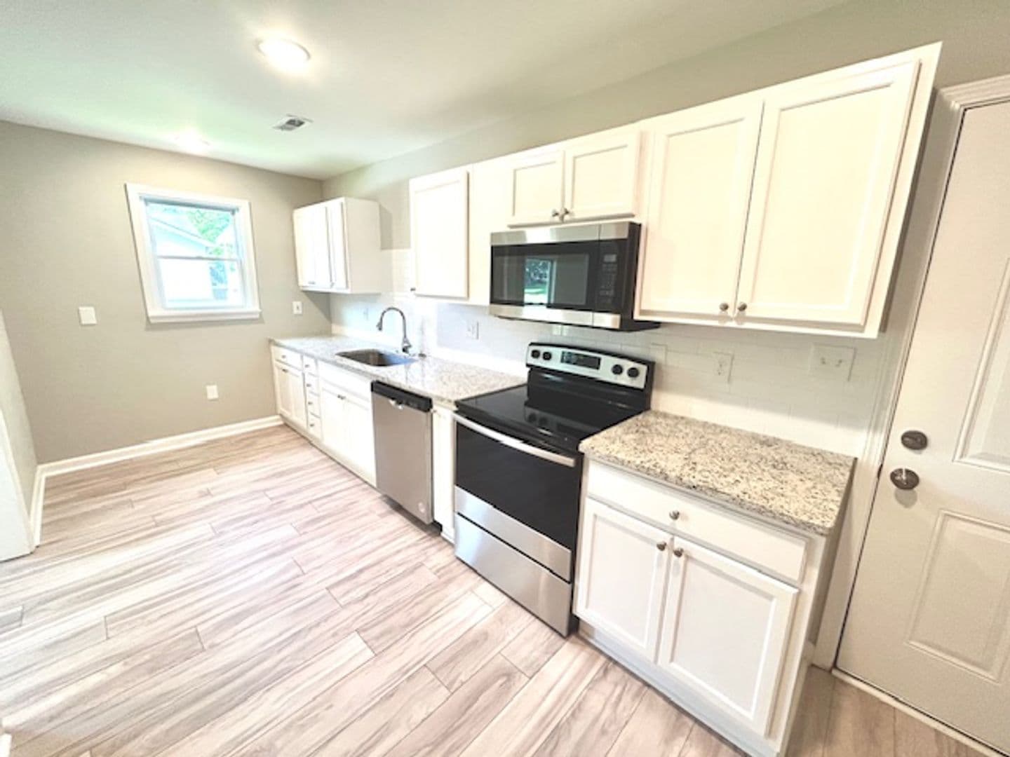 Huntsville House: 2911 Meridian St N