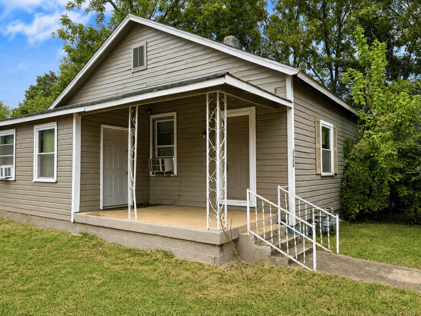 Huntsville House: 3506 Emm Ell St.