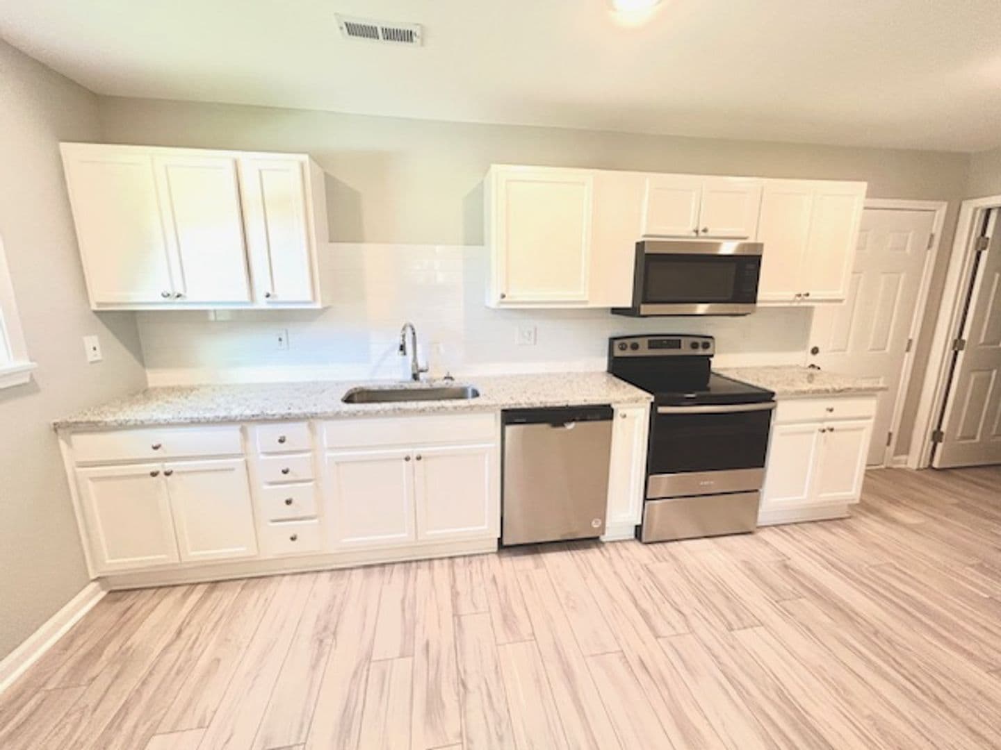 Huntsville House: 2911 Meridian St N