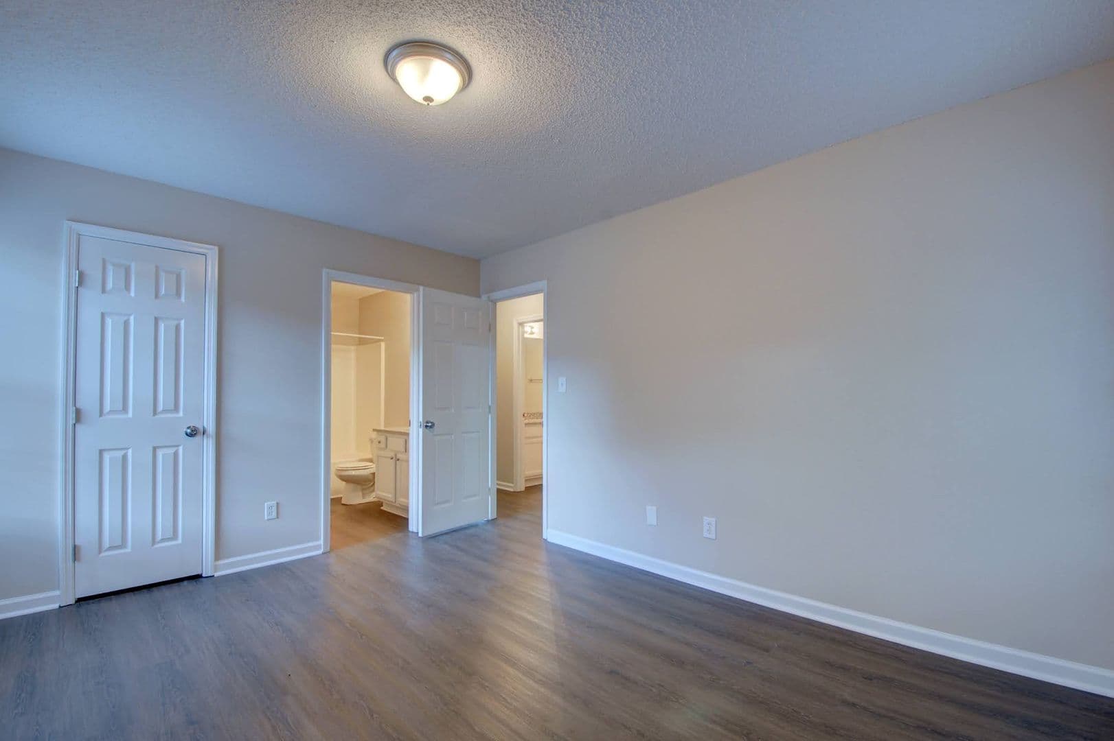 Madison Apartment: 126 Railroad Ridge Road