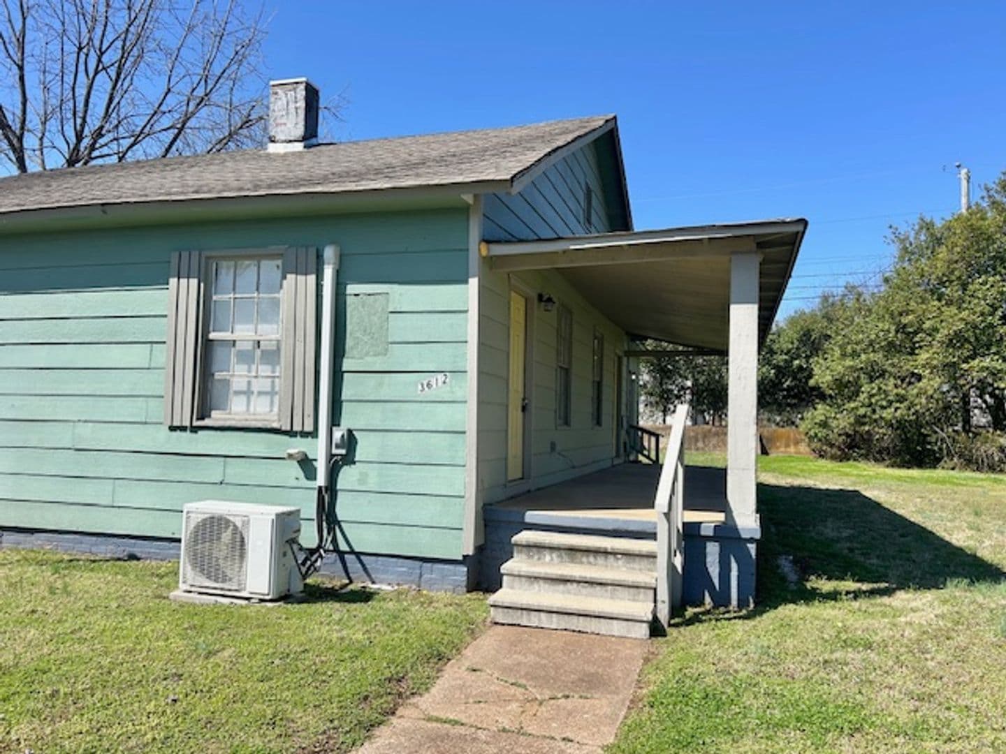 Huntsville House: 3612 Fairview St