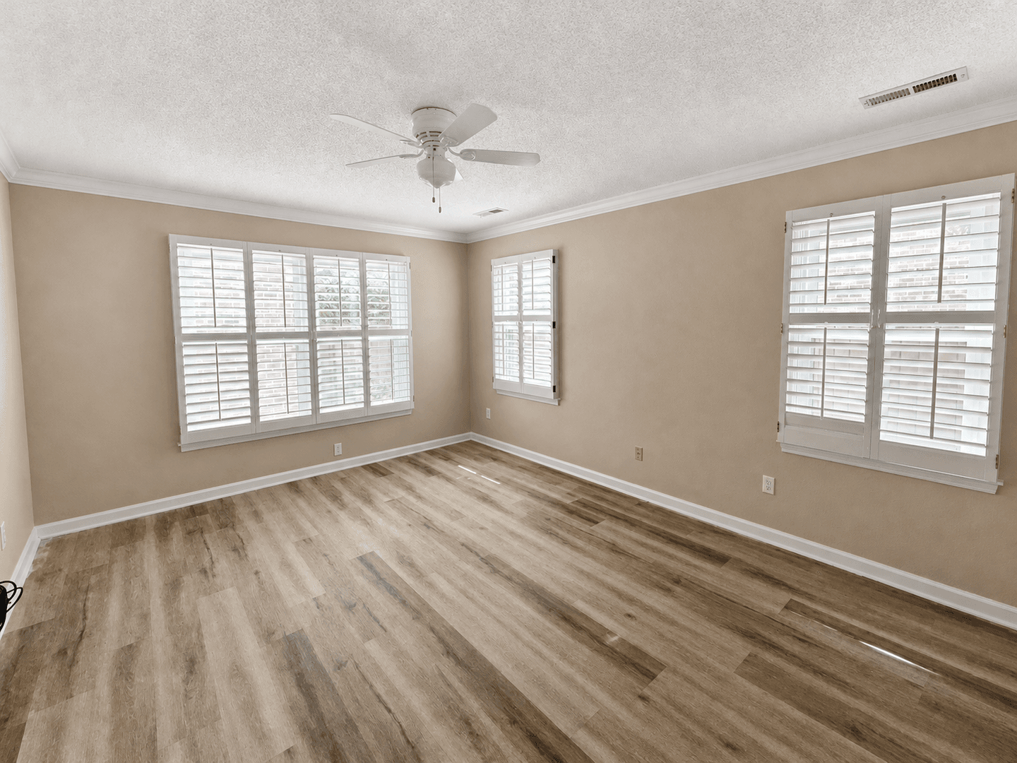 Madison House: 245 West Lake Circle