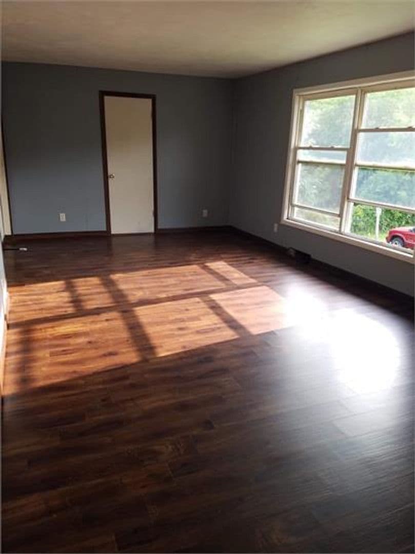 Menominee Apartment: 4035 10th St