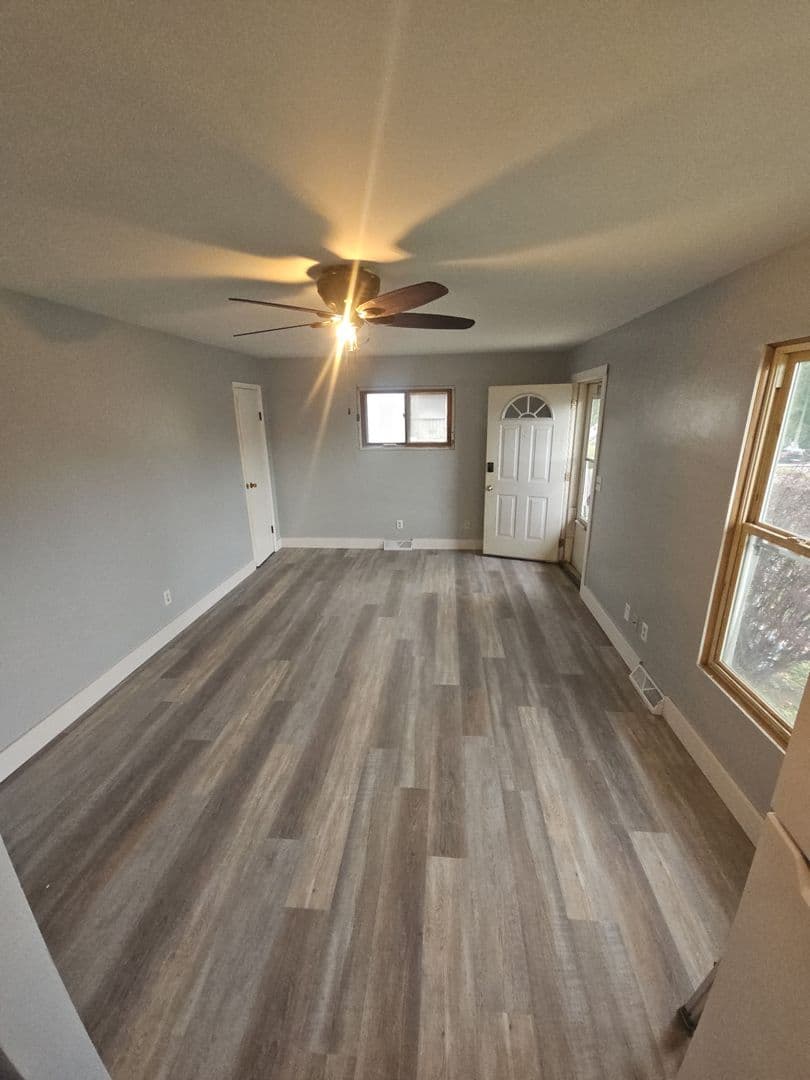 Menominee Apartment: 4035 10th St