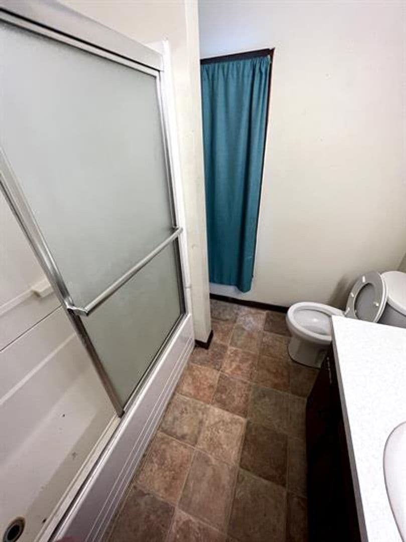 Marinette Apartment: 403 Water St