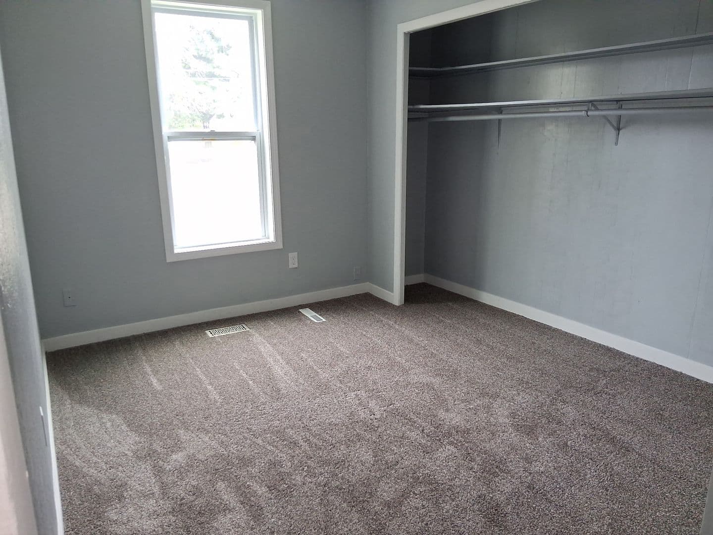Menominee Apartment: 801 8th Ave