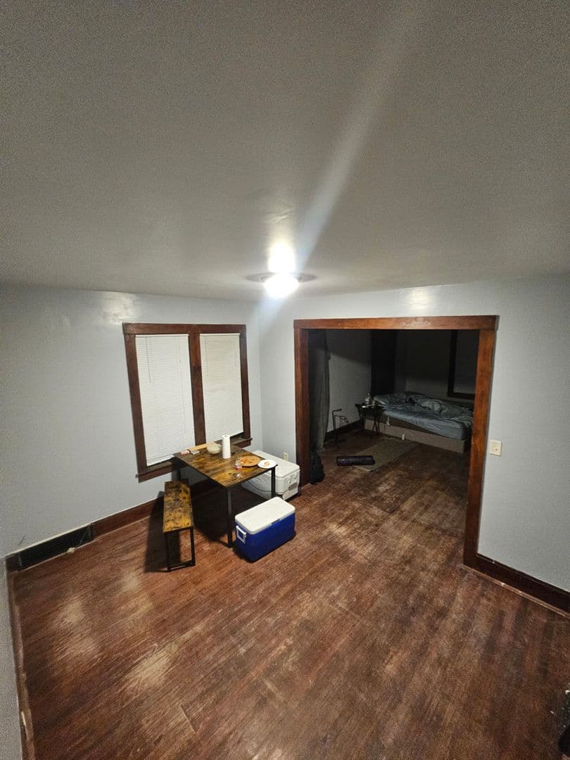 Marinette Apartment: 1372 Merryman St