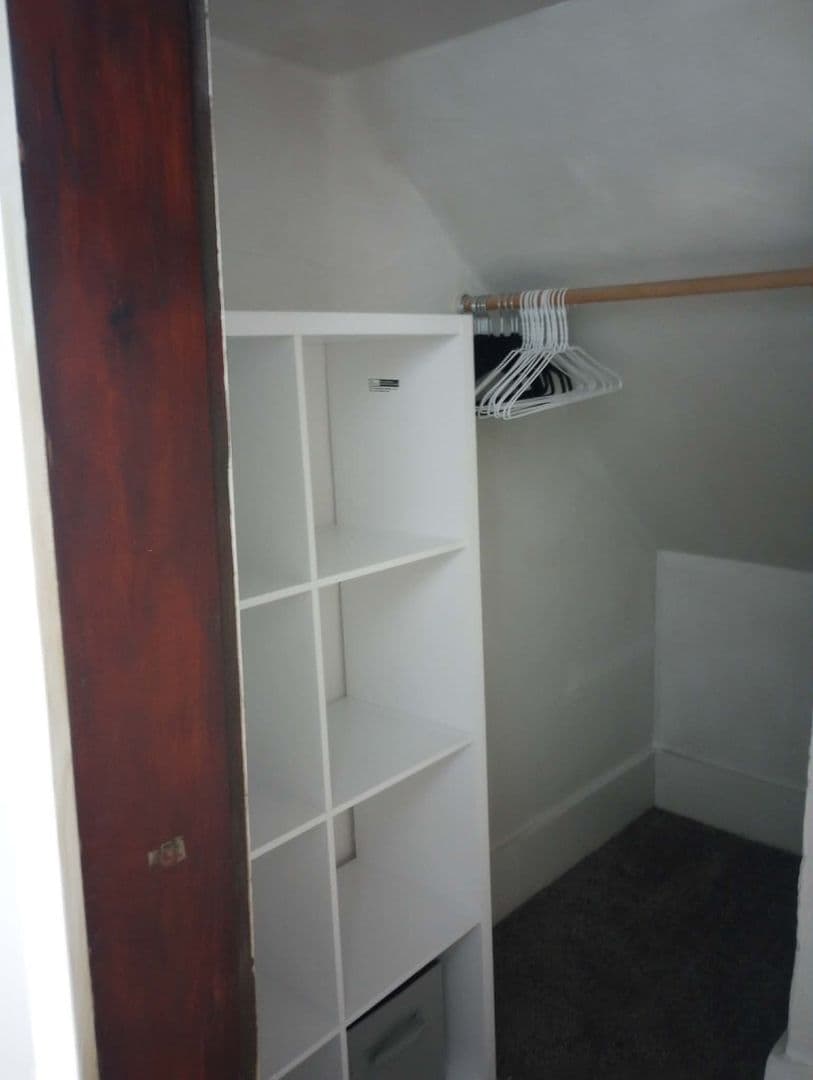 Marinette Apartment: 1344 Oakes St