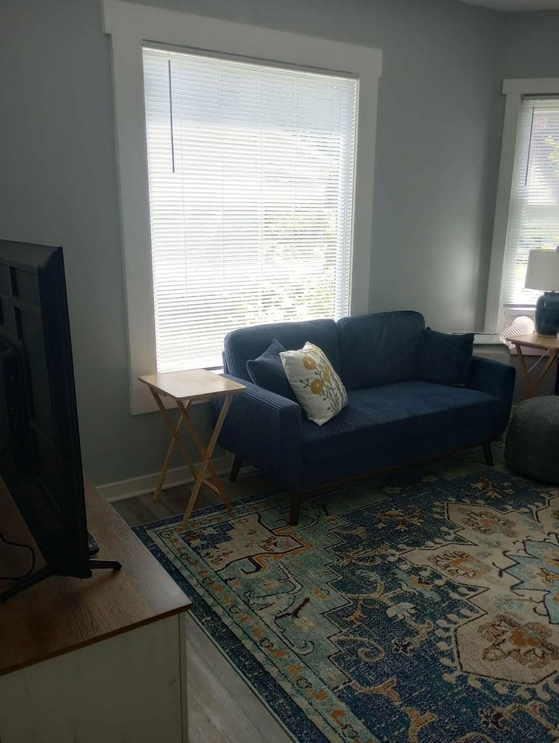 Marinette Apartment: 1344 Oakes St