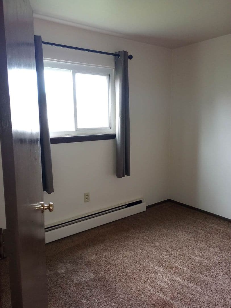 Menominee Apartment: 3625 10th St