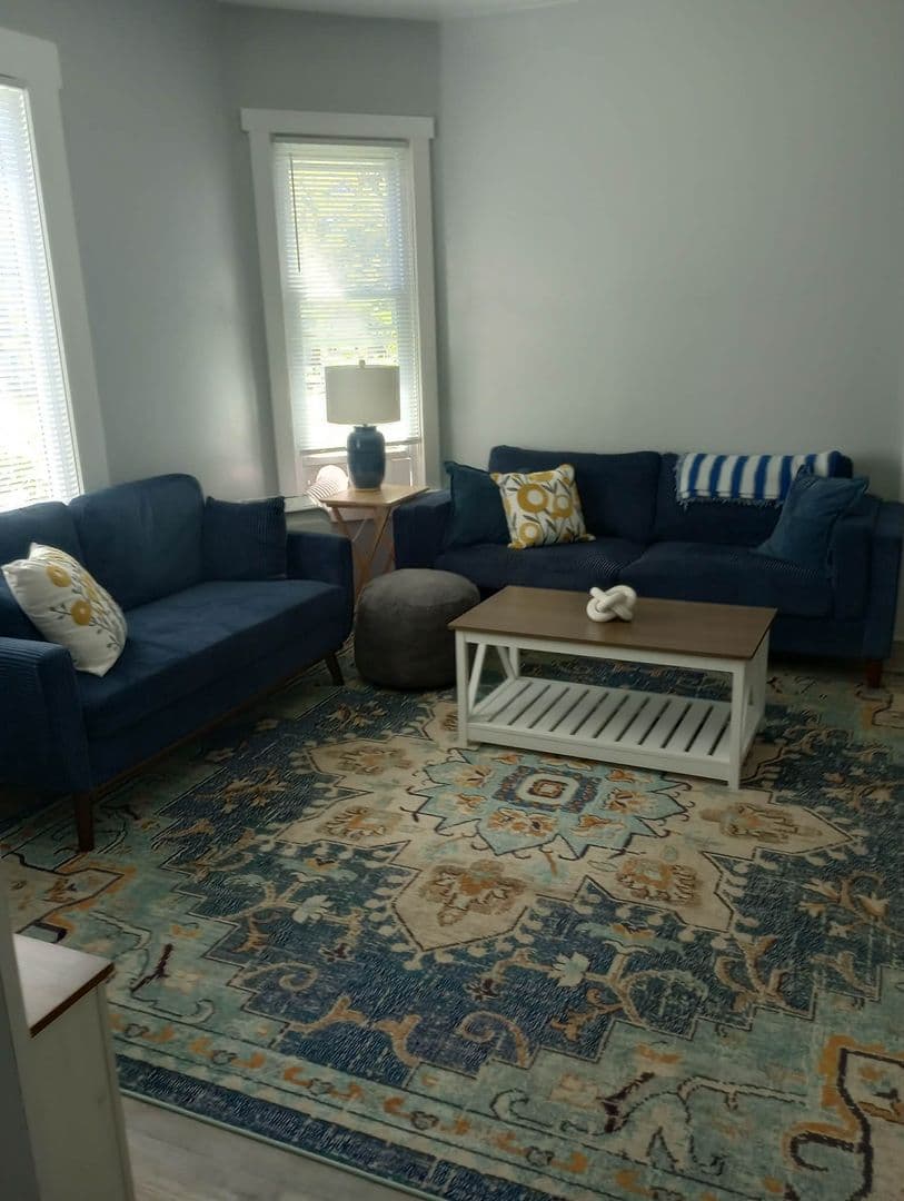 Marinette Apartment: 1344 Oakes St