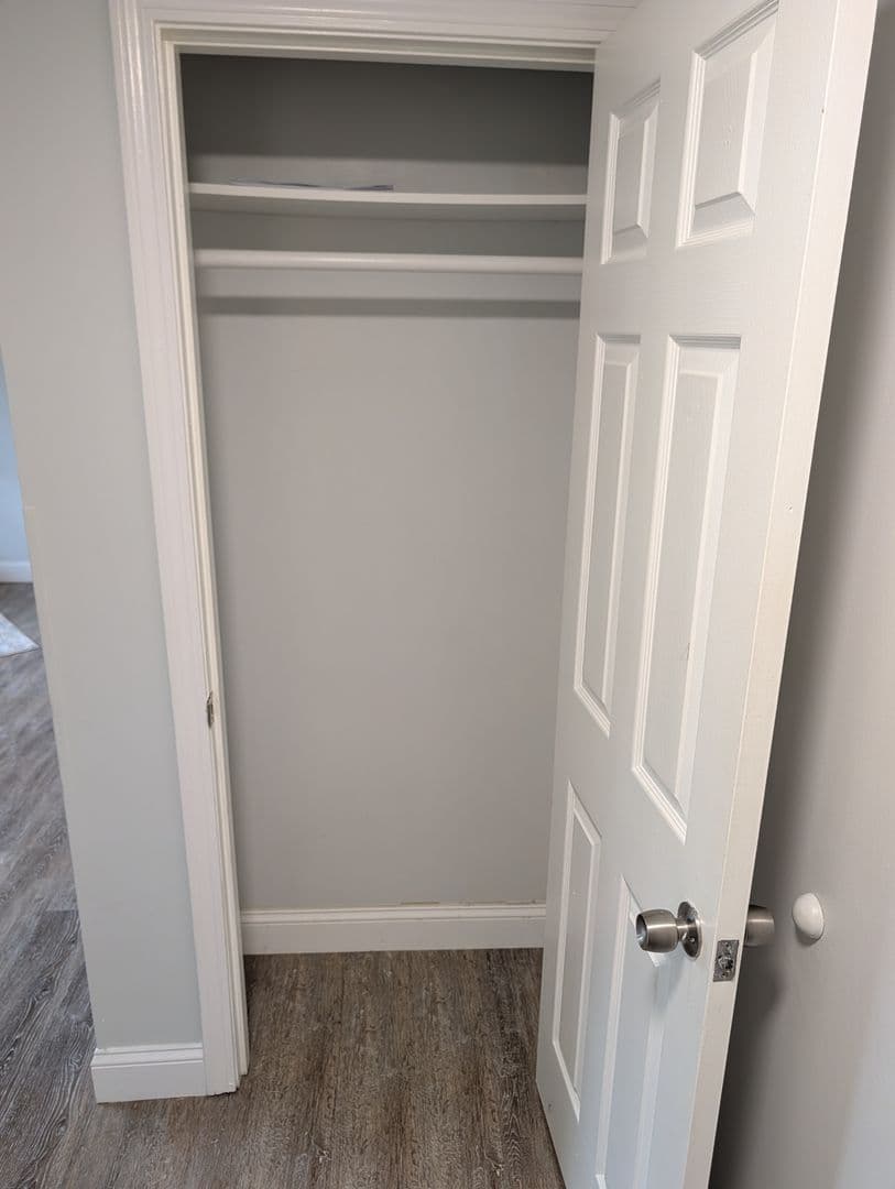 Augusta Apartment: 5-10 Hummingbird Circle