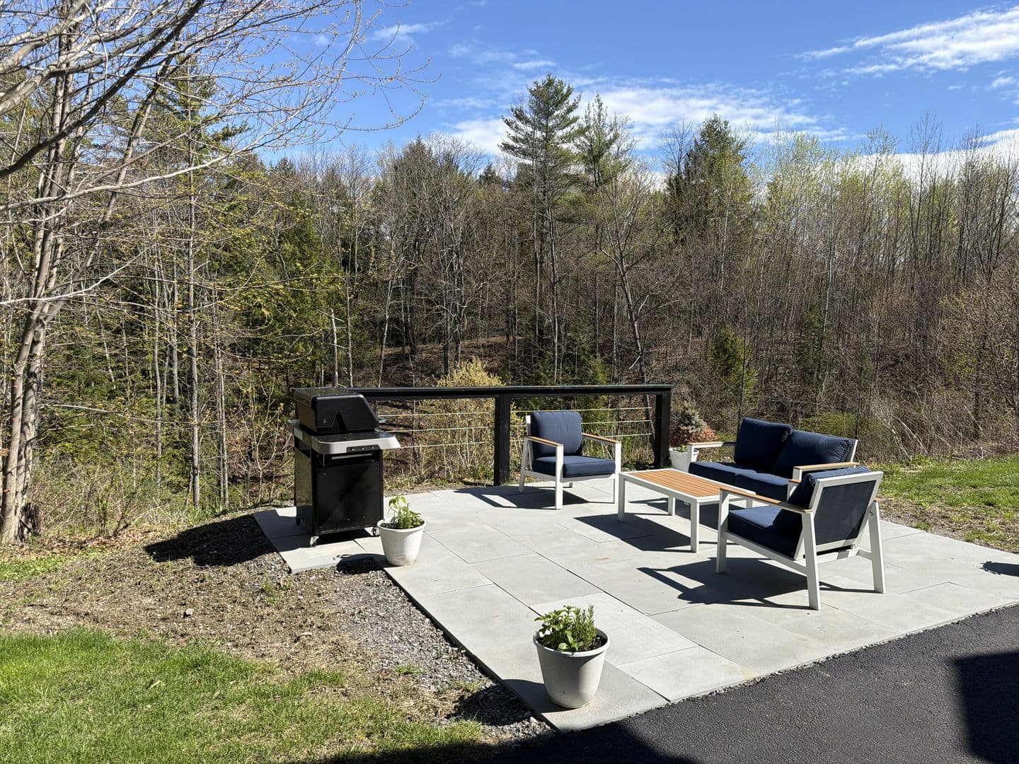 Augusta Apartment: 4 Commonwealth Drive