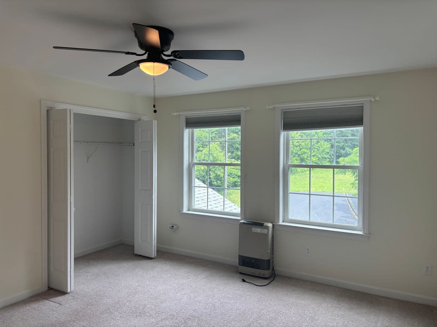 Augusta Apartment: 4 Commonwealth Drive