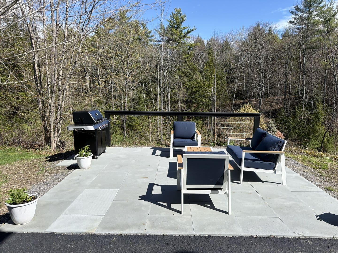 Augusta Apartment: 4 Commonwealth Drive