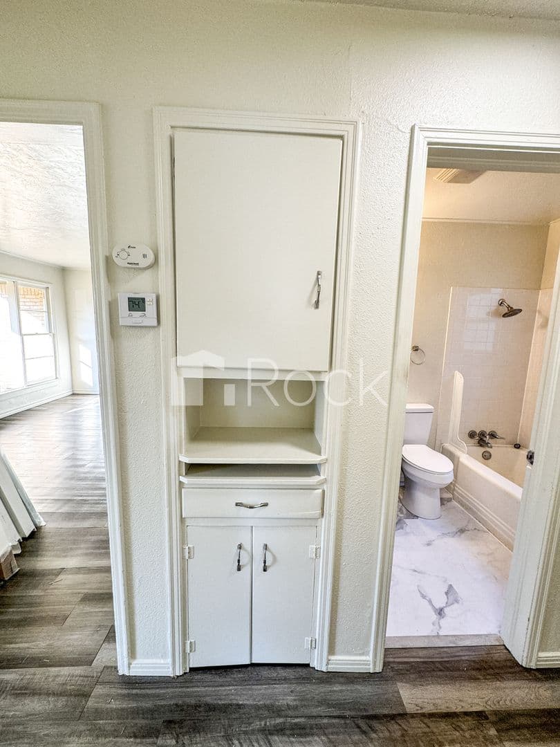 Del City House: 3725 SE 24th St.