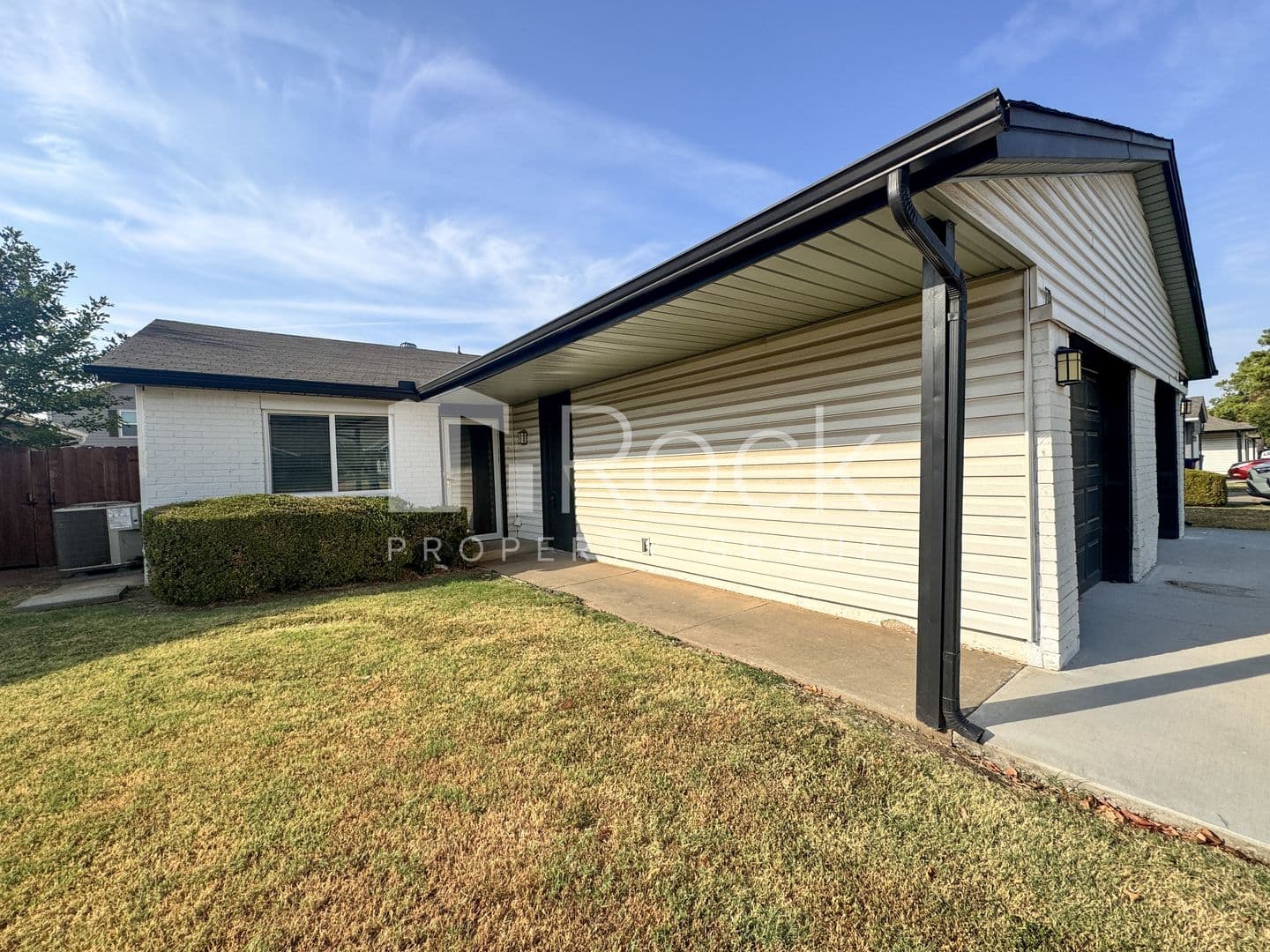 Okahoma City OK Apartment: 8720 S Santa Fe Ave