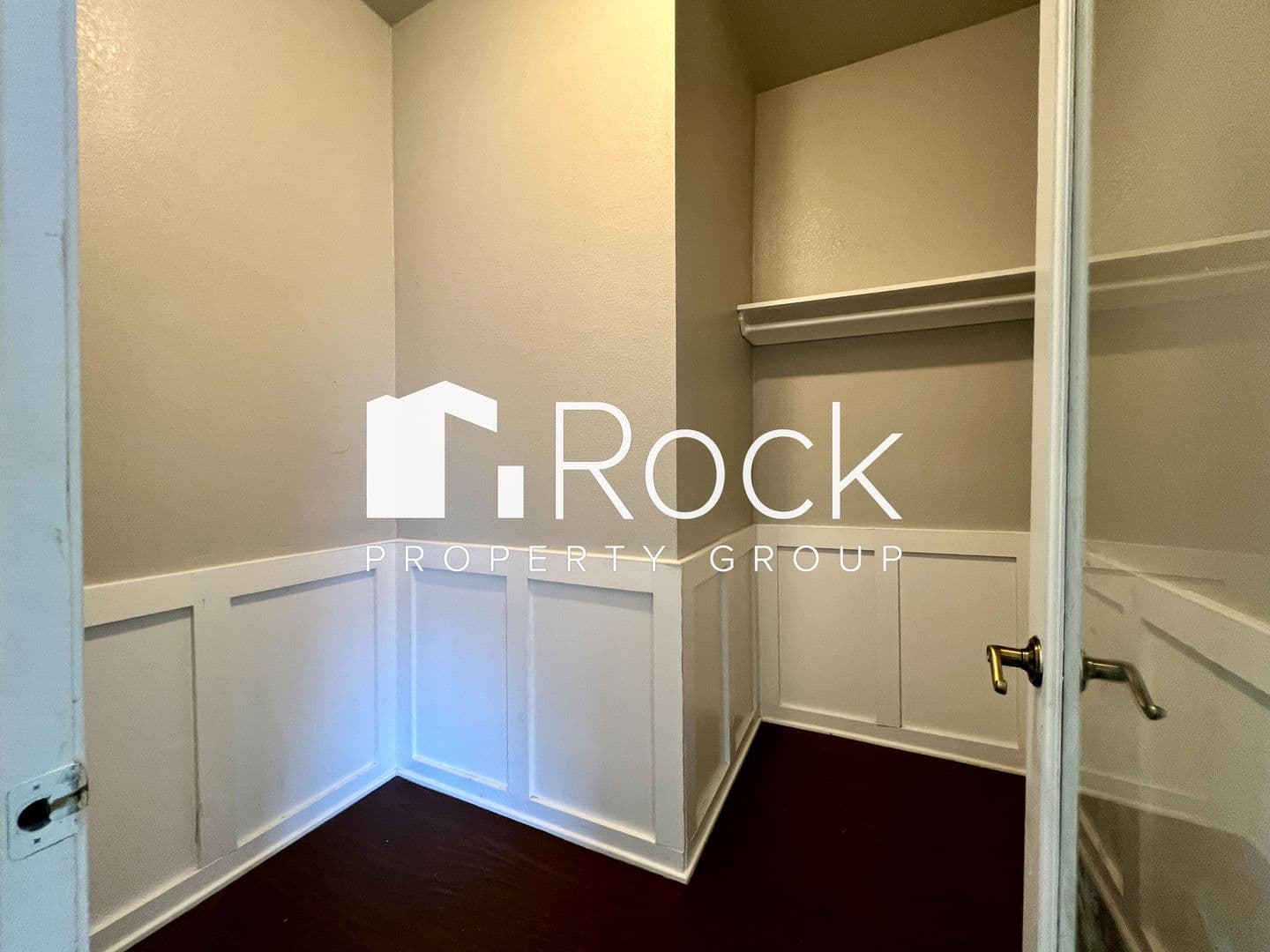 Shawnee Apartment: 328 N Philadelphia Ave