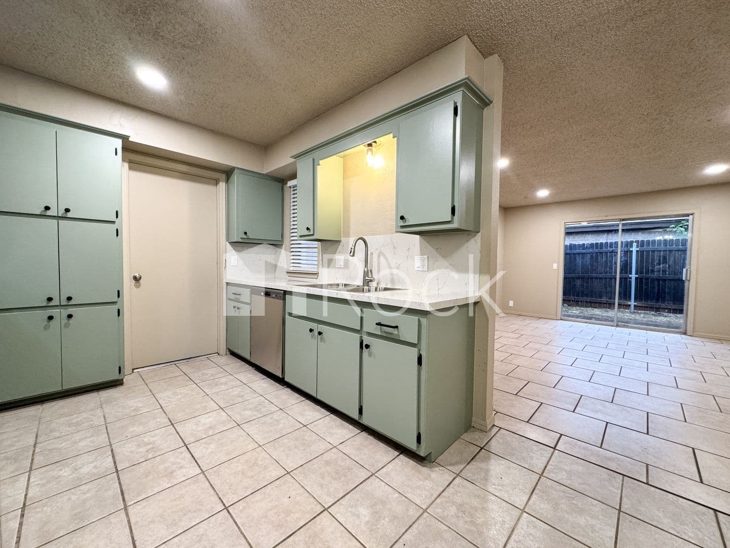Oklahoma City Apartment: 7024 Woodlake Dr