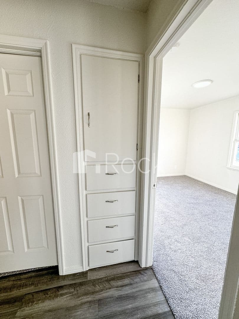 Del City House: 3725 SE 24th St.