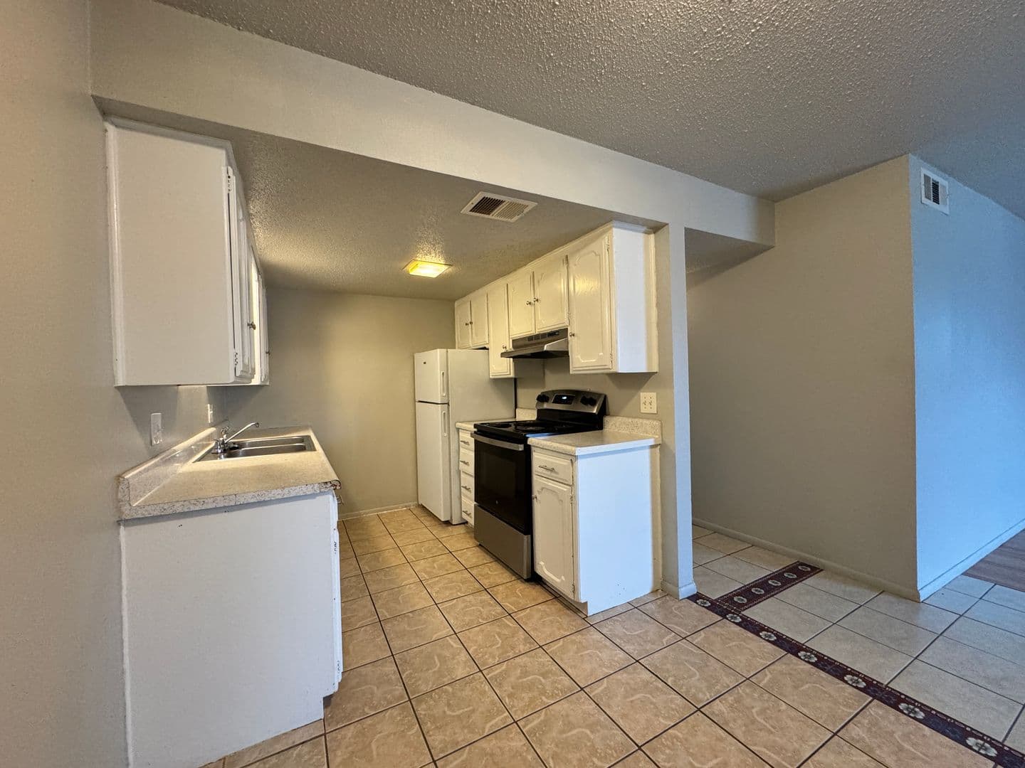 Oklahoma City Apartment: 7413 Melrose Lane