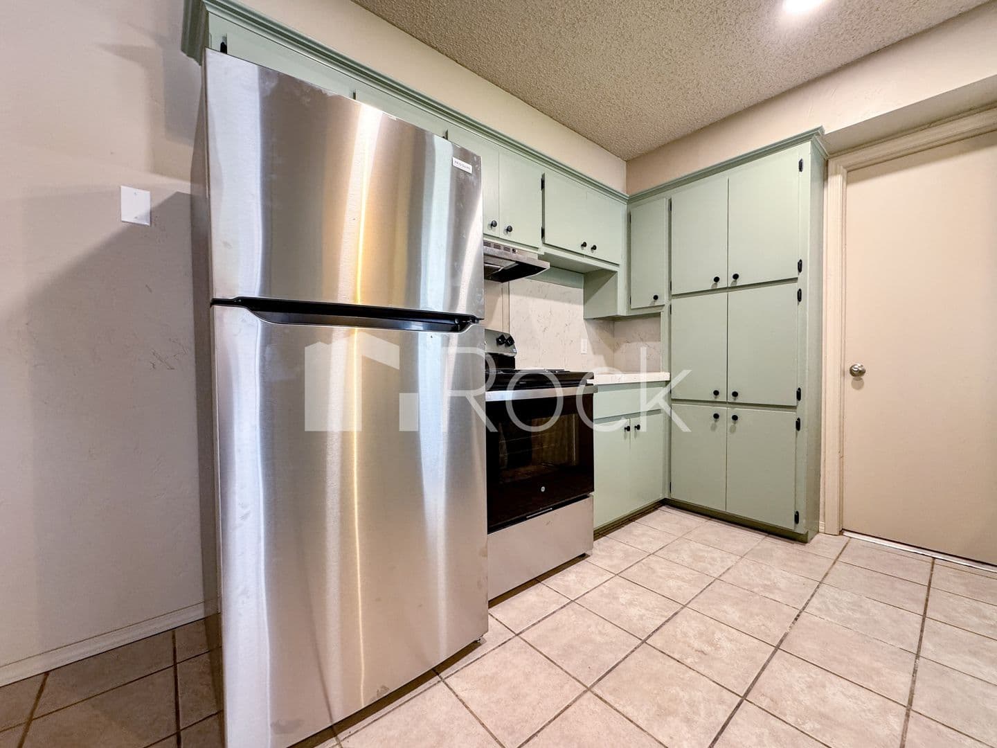 Oklahoma City Apartment: 7024 Woodlake Dr