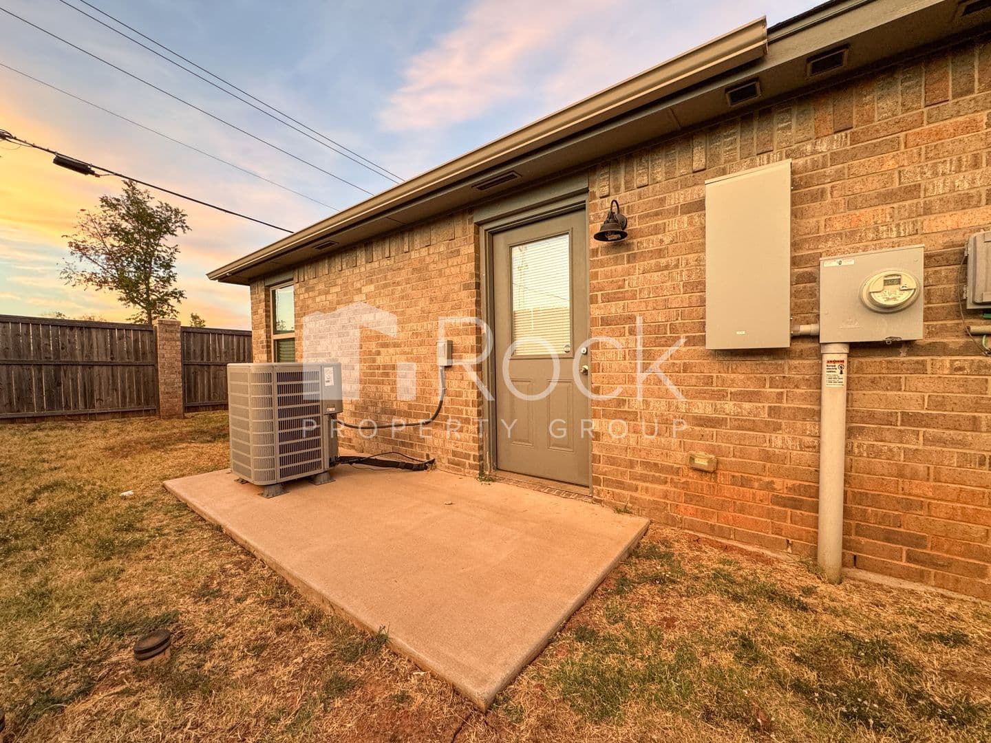 Moore Apartment: 780 NE 27th Street