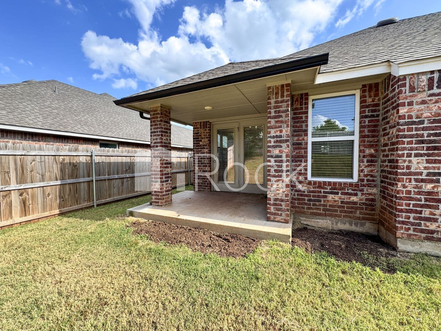 Noble House: 1113 Magnolia Drive