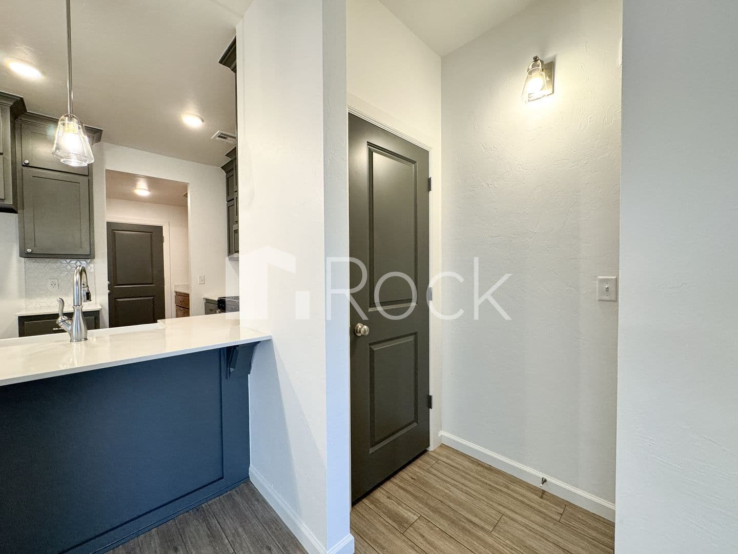 Noble House: 1113 Magnolia Drive