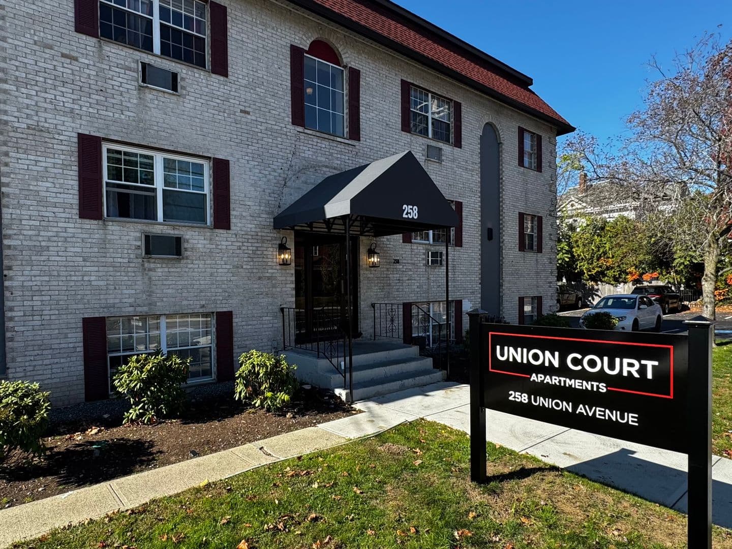Framingham Apartment: 260 Union Avenue