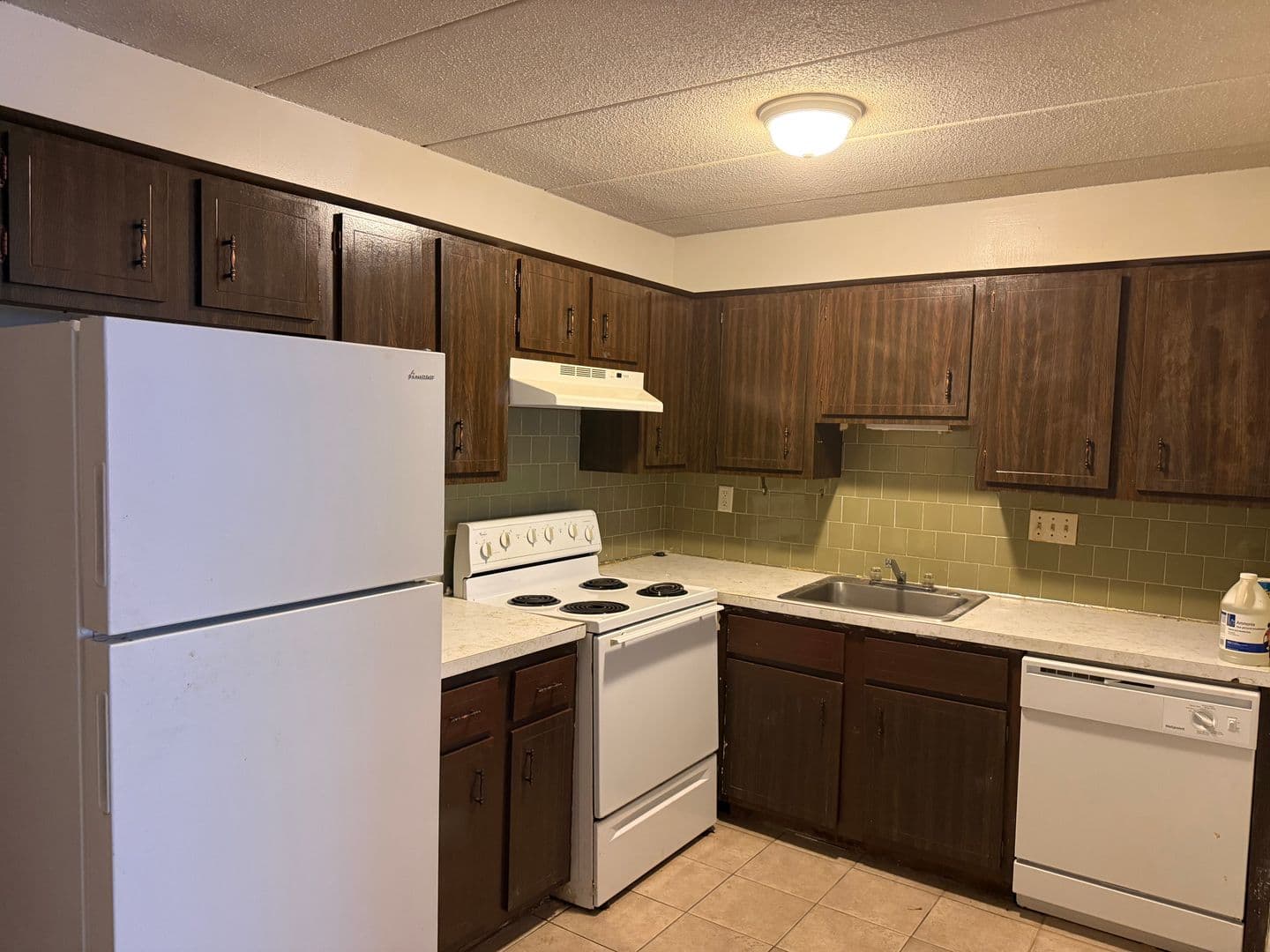Framingham Apartment: 258 Union Avenue