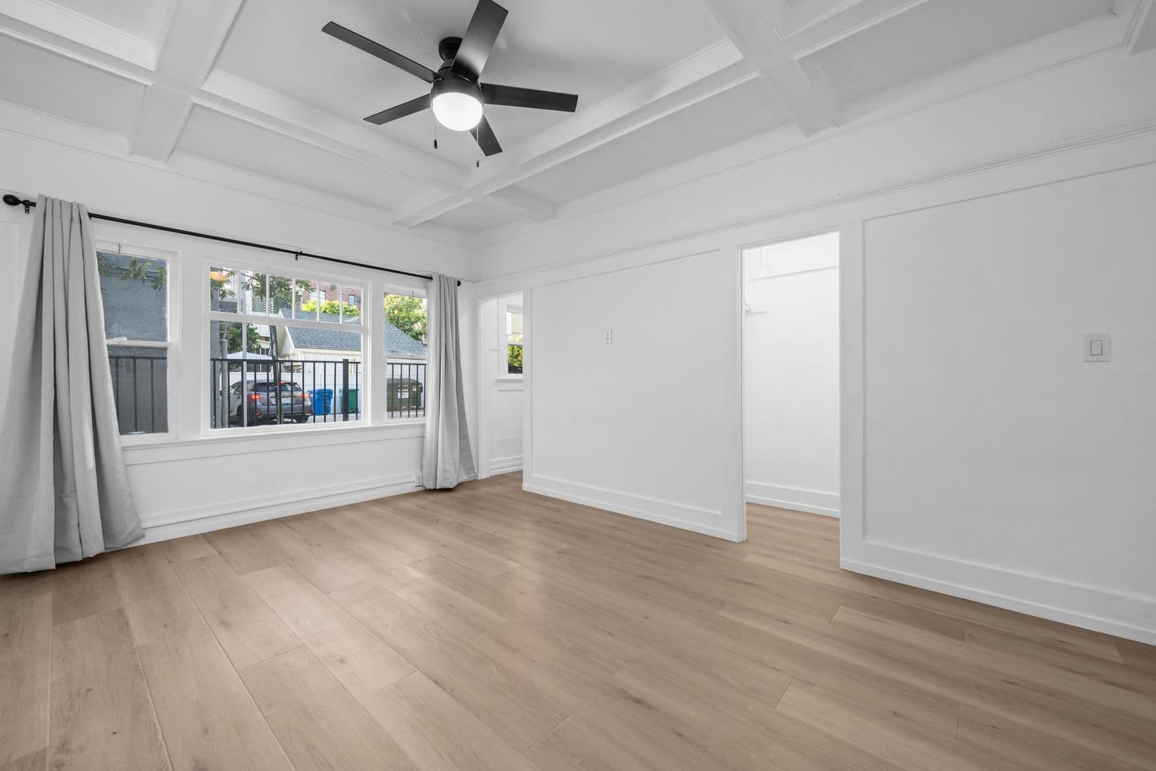 San Diego Apartment: 3105 5th Ave