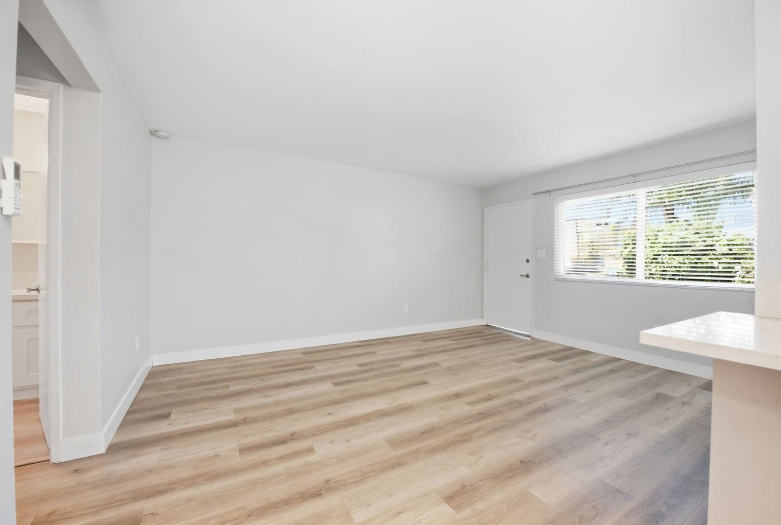 San Diego Apartment: 2003 Emerald St