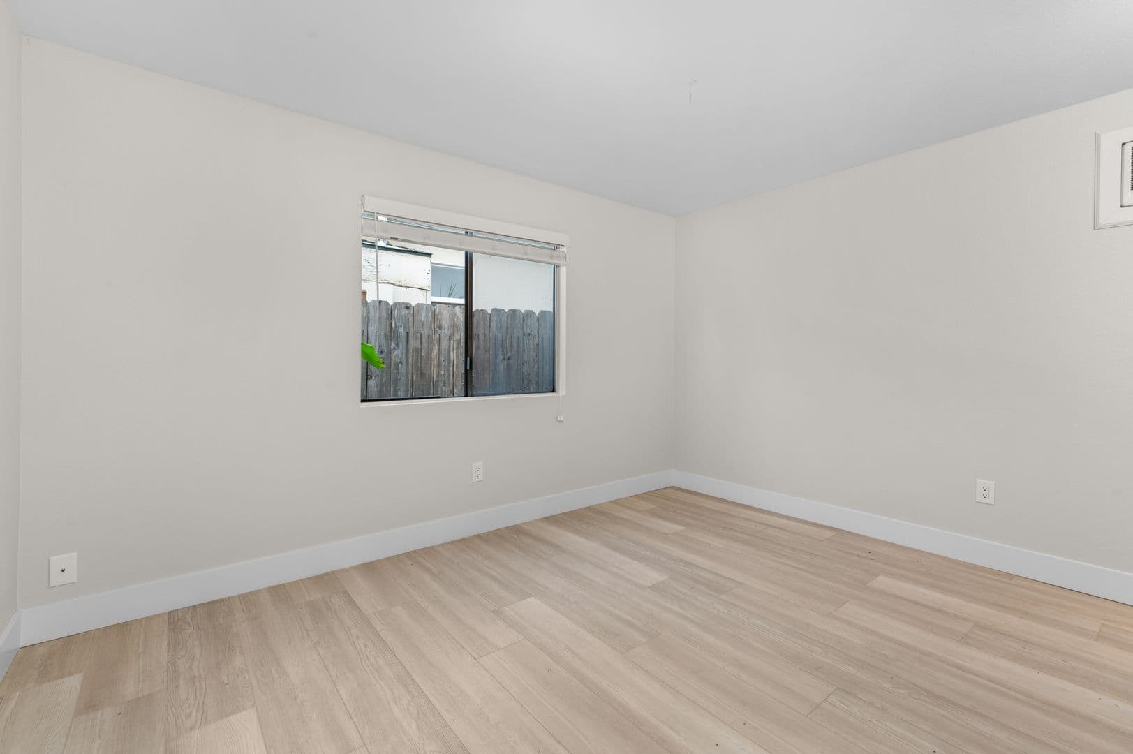 San Diego Apartment: 4454 Utah St